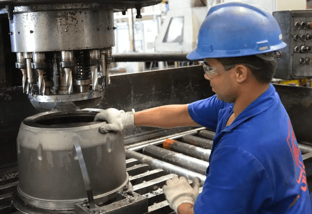 Imagem da noticia Indústria do Brasil sofre maior contração em quase dois anos e meio em setembro, mostra índice