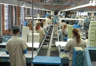 Tarifas pesam e indústria do Brasil tem 7º mês seguido de contração em novembro, mostra PMI Tarifas pesam e indústria do Brasil tem 7º mês seguido de contração em novembro, mostra PMI