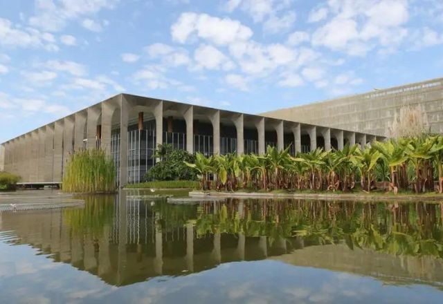 Imagem da noticia Inscrições para concurso do Itamaraty começam nesta segunda-feira; salários são de R$ 21 mil