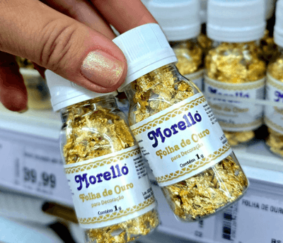 Anvisa proíbe glitter e folhas de ouro comestíveis após identificar plástico nos produtos Anvisa proíbe glitter e folhas de ouro comestíveis após identificar plástico nos produtos