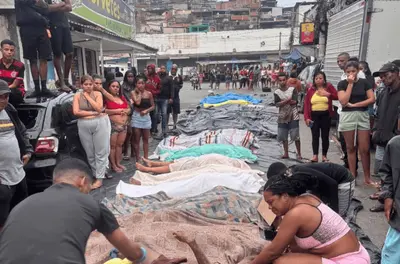 Moradores encontram mais de 60 corpos em área de mata após operação mais letal do Rio Moradores encontram mais de 60 corpos em área de mata após operação mais letal do Rio