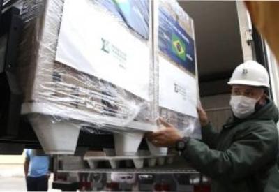 Butantan recebe nova remessa de insumos até 20 de abril Butantan recebe nova remessa de insumos até 20 de abril