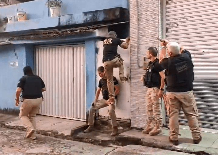 Imagem da noticia Polícia Civil mira presos em Pernambuco que aplicavam golpes e extorquiam vítimas do DF