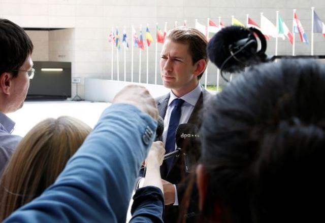 Imagem da noticia Investigado por corrupção, chanceler da Áustria renuncia