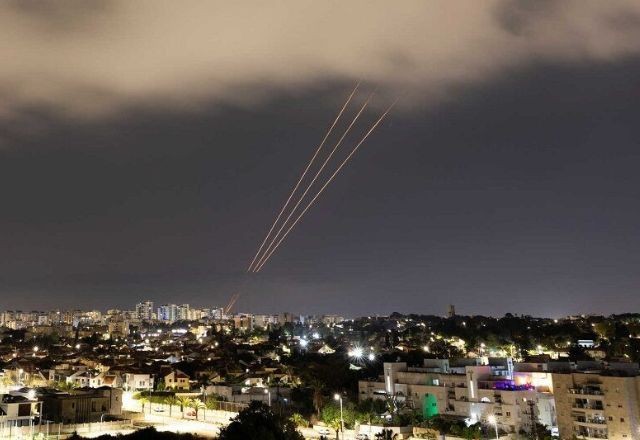 Imagem da noticia Irã notificou os Estados Unidos antes de atacar Israel