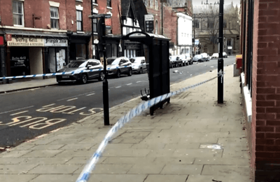 Sete pessoas ficam feridas após carro atingir pedestres no Reino Unido; motorista foi preso Sete pessoas ficam feridas após carro atingir pedestres no Reino Unido; motorista foi preso