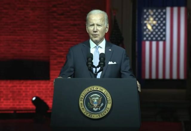 Imagem da noticia "Não há lugar para política violenta na América", diz Biden