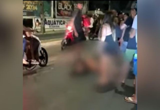 Imagem da noticia Mulher morre atropelada após se desequilibrar e cair da janela de carro em sessão de fotos