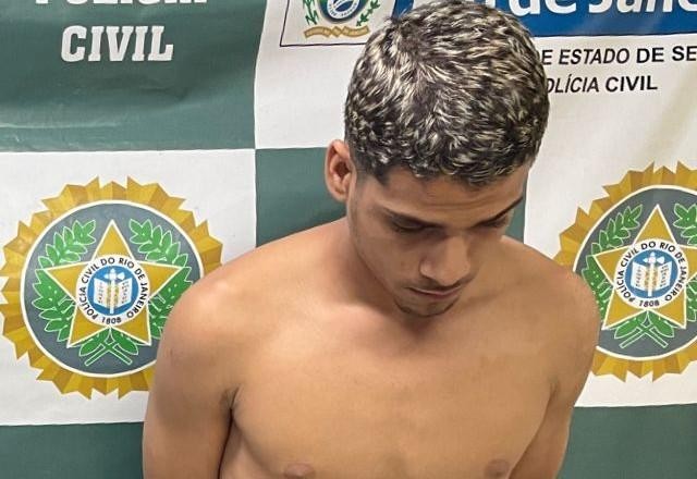 Imagem da noticia RJ: polícia surpreende traficante dormindo e diz: "acorda, Pedrinho"