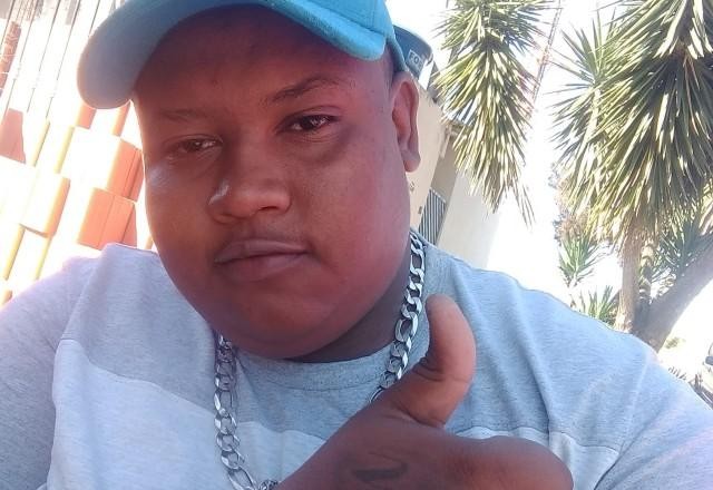 Imagem da noticia Jovem morre após ter atendimento negado por falta de maca para obesos