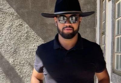 Universitário é morto a tiros após atropelamento de cachorro em Minas Gerais Universitário é morto a tiros após atropelamento de cachorro em Minas Gerais