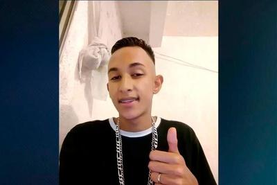 Jovem reclama de vizinho que urinou em público e é assassinado Jovem reclama de vizinho que urinou em público e é assassinado