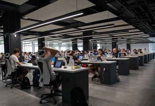 Imagem da noticia Reino Unido começa a testar semana de trabalho de quatro dias