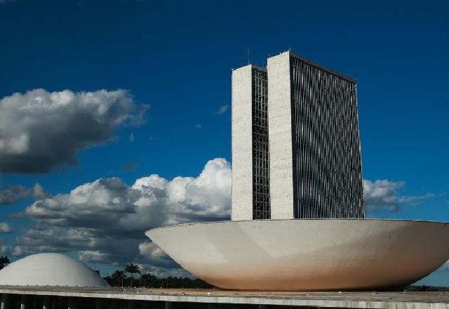 Imagem da noticia Projetos no Congresso ameaçam conquistas da comunidade LGBTQIA+