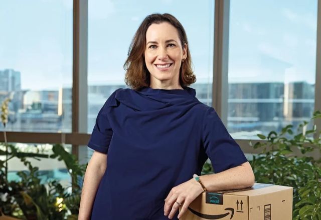 Imagem da noticia Do celular ao sabão em pó: o que mais vendeu no e-commerce neste ano, segundo a CEO da Amazon Brasil