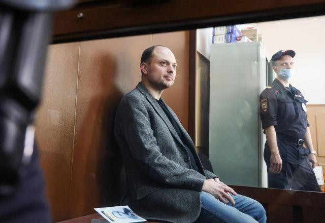 Imagem da noticia Reino Unido impõe sanções a juízes russos por condenação de opositor de Putin