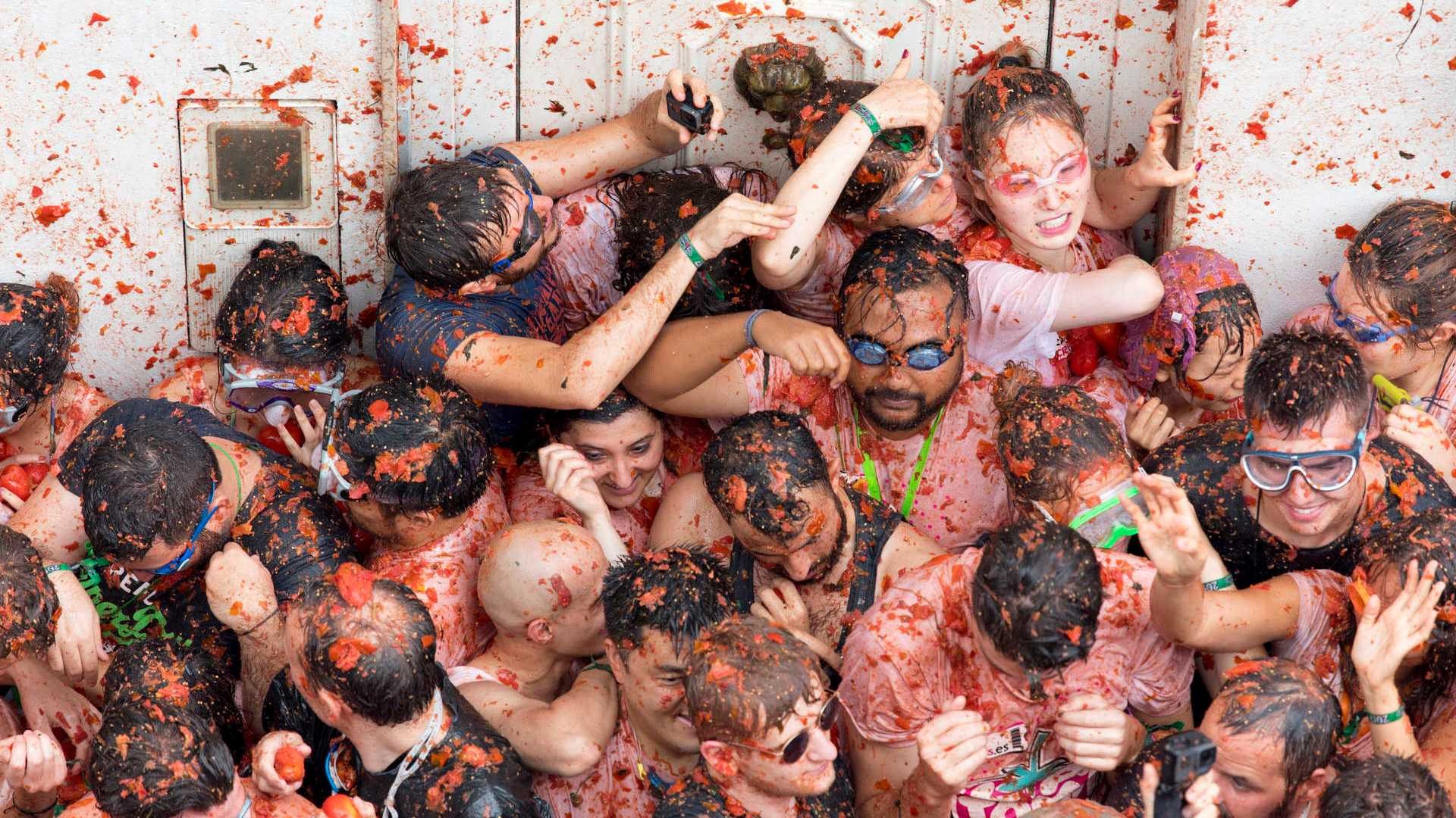 Imagem da noticia La Tomatina: guerra de tomate reúne milhares de pessoas em cidade da Espanha