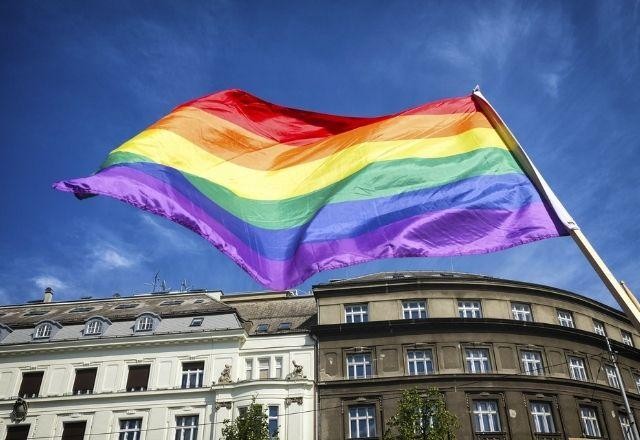 Imagem da noticia Hungria e Polônia vão responder por violação de direitos LGBTQIA+
