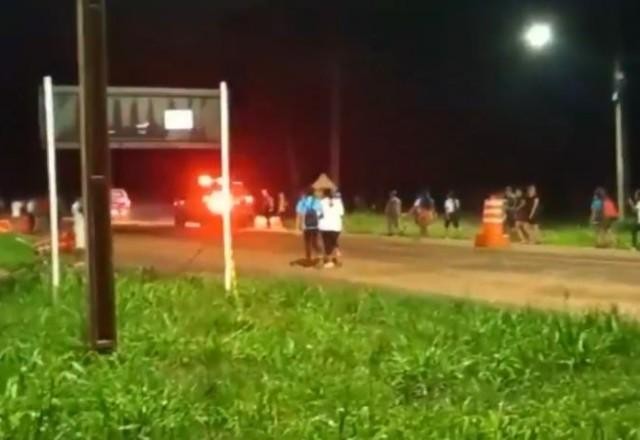 Imagem da noticia Mãe e filho mortos durante procissão são enterrados no Pará