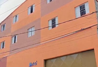 Nigeriano é preso em SP após denúncia de refém que seria usada como 'mula' do tráfico Nigeriano é preso em SP após denúncia de refém que seria usada como 'mula' do tráfico