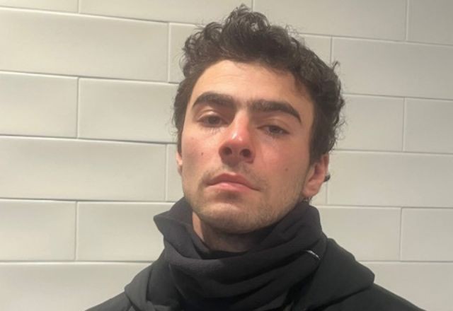 Imagem da noticia Lesão na coluna pode ter levado suspeito a matar CEO nos EUA, diz polícia