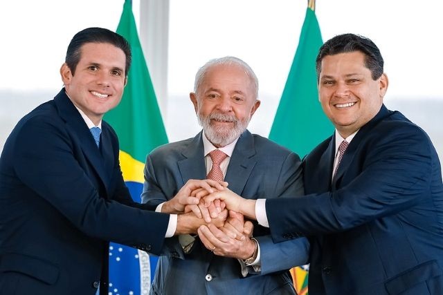Imagem da noticia Comitiva de Lula em viagem internacional conta com presidentes do Senado e Câmara; veja lista completa
