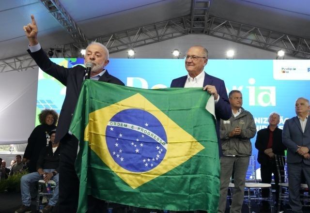 Imagem da noticia Tarifaço: governo reafirma seguir aberto a diálogo com EUA, mas diz que soberania é inegociável