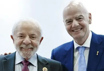 Lula se reúne com presidentes da FIFA e CBF Lula se reúne com presidentes da FIFA e CBF