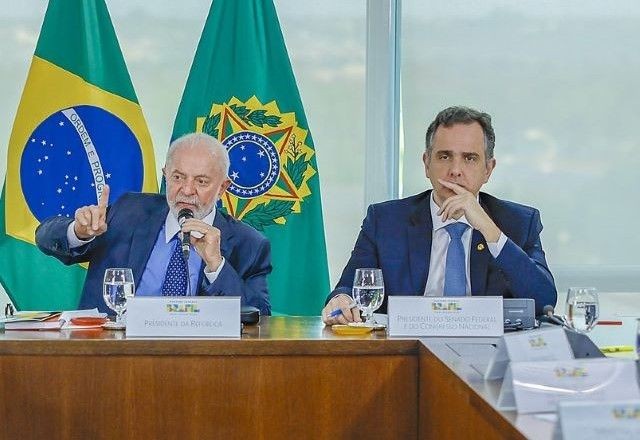 Imagem da noticia Lula se reúne com Pacheco e Alcolumbre para tratar de sucessão no Senado