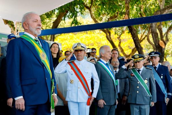 Imagem da notícia: Chefes militares apresentaram a Lula proposta de investimentos em defesa de R$ 800 bi em 15 anos