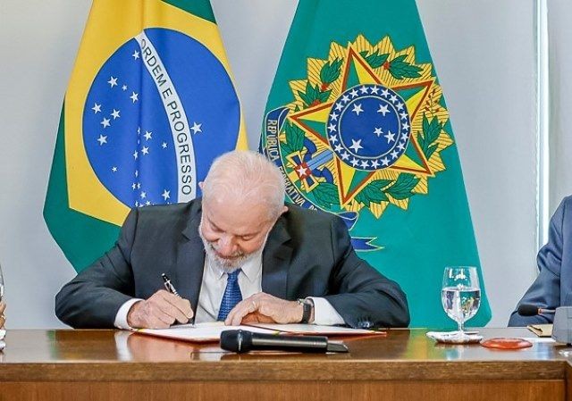 Imagem da noticia Lula sanciona incentivo de R$ 15 bilhões ao setor de eventos até 2026