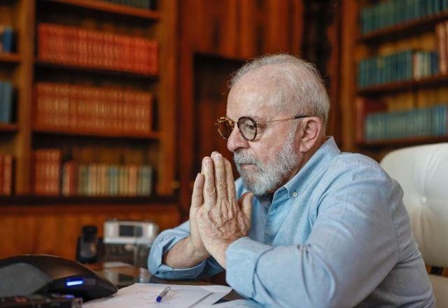 Imagem da noticia Lula pede apoio ao presidente da Autoridade Palestina para saída de brasileiros de Gaza