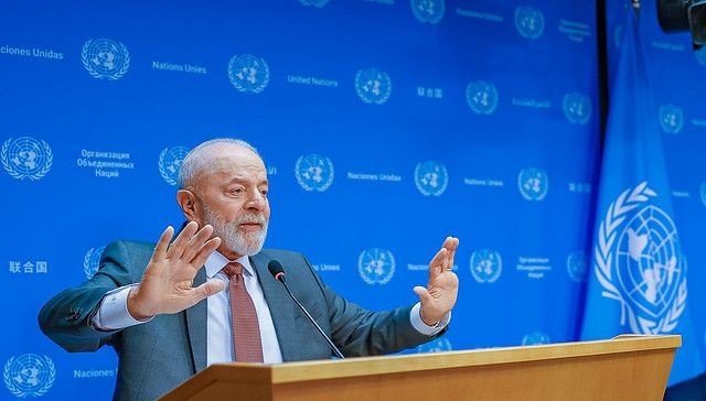 Imagem da noticia Guerra na Ucrânia: "Se Zelensky for esperto, vai buscar a solução diplomática", diz Lula