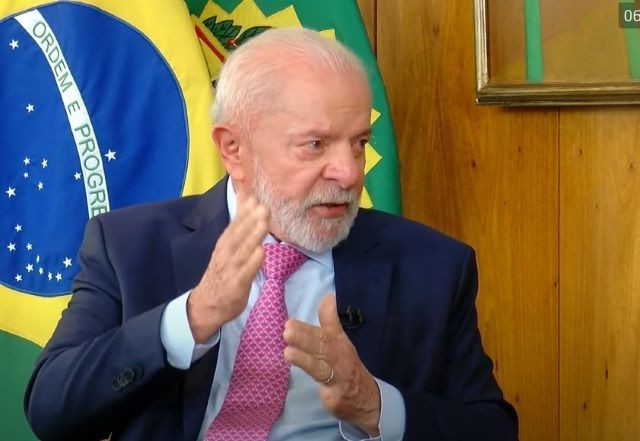 Imagem da noticia Lula não deve se pronunciar sobre atentado a bomba na Praça dos Três Poderes