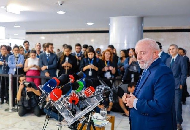 Imagem da noticia Lula diz que haverá "reciprocidade" se Trump taxar produtos brasileiros