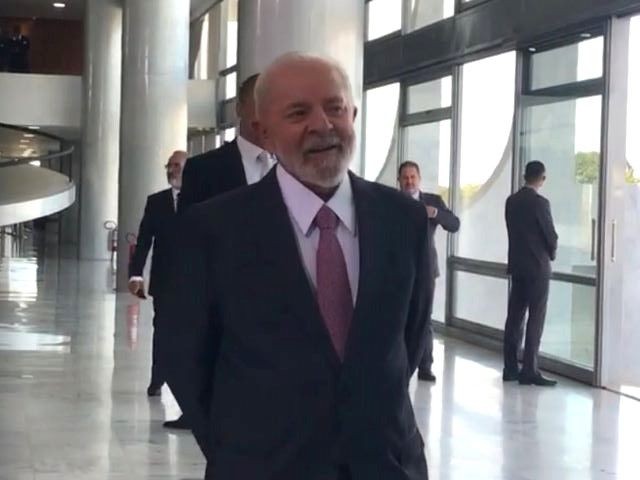 Imagem da noticia Lula diz que deve vetar taxação de importados se projeto for aprovado no Congresso
