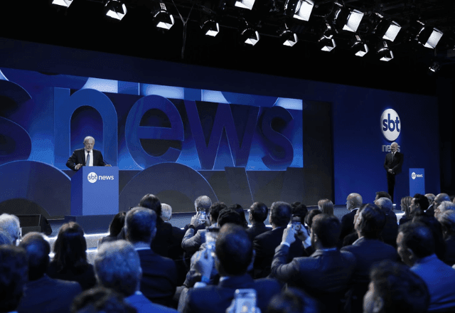 Imagem da noticia Lula diz a Tarcísio que previsões negativas sobre a economia brasileira "não se confirmaram"