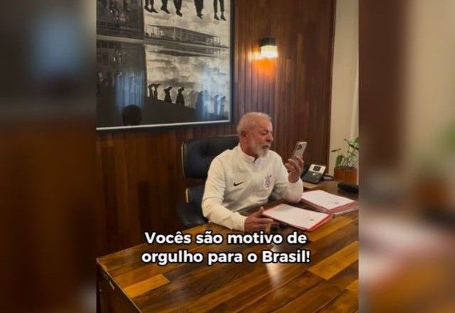 Imagem da noticia Lula telefona para Walter Salles e dá parabéns pelo Oscar de "Ainda Estou Aqui"