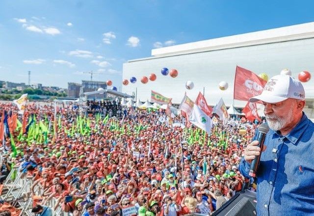 Imagem da noticia Desoneração: Lula mostra que não deve ceder e chancela Haddad para buscar alternativas; veja análise