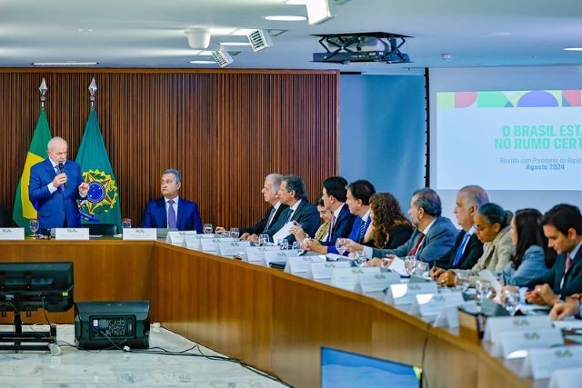 Imagem da noticia Eleições: Lula dá liberdade para ministros escolherem candidatos, mas 'sem atacar adversários'