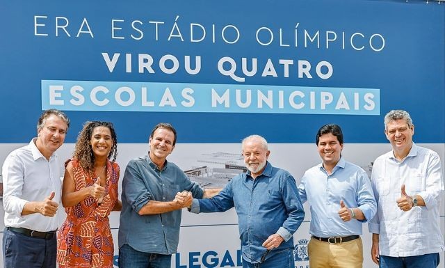 Imagem da noticia Lula diz que críticas a investimentos na educação são para "desmoralizar" serviço público