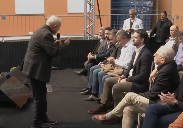 Imagem da noticia Lula e Leite trocam farpas durante evento do governo federal em Porto Alegre