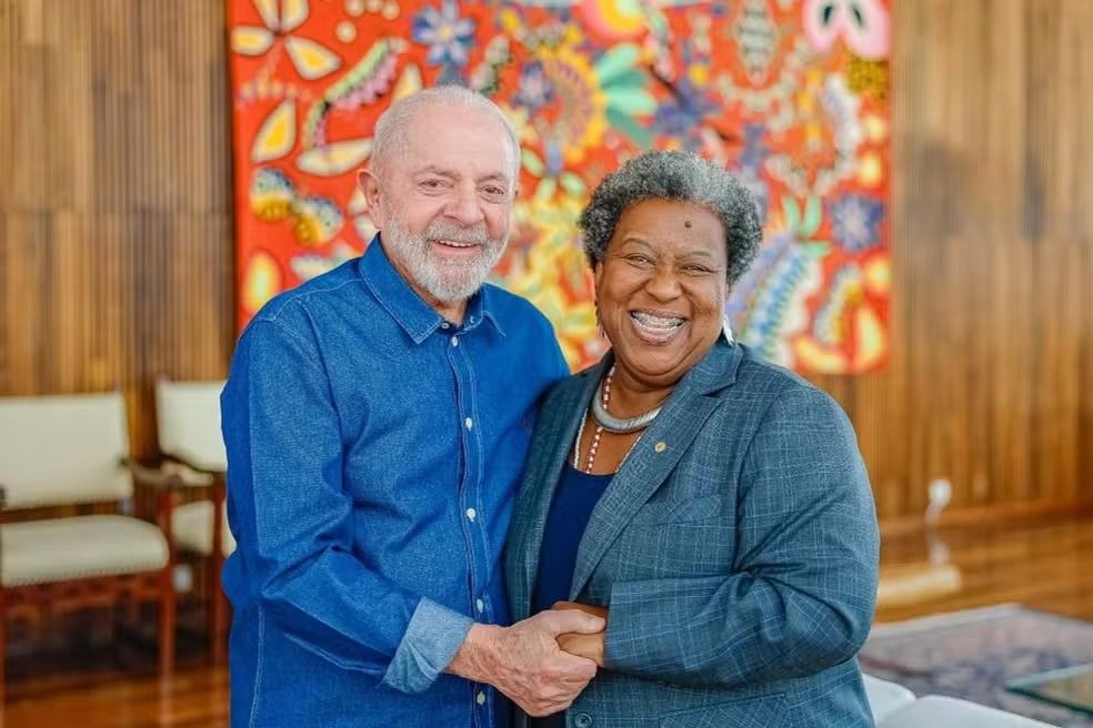 Imagem da noticia Lula tem primeira agenda com Macaé Evaristo, nova ministra dos Direitos Humanos