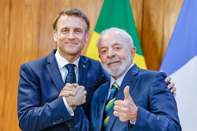 Imagem da noticia Veja como foi a repercussão na França da visita de Macron ao Brasil e do encontro com Lula