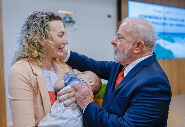 Imagem da noticia Lula encontra viúva de tesoureiro do PT assassinado em Foz do Iguaçu