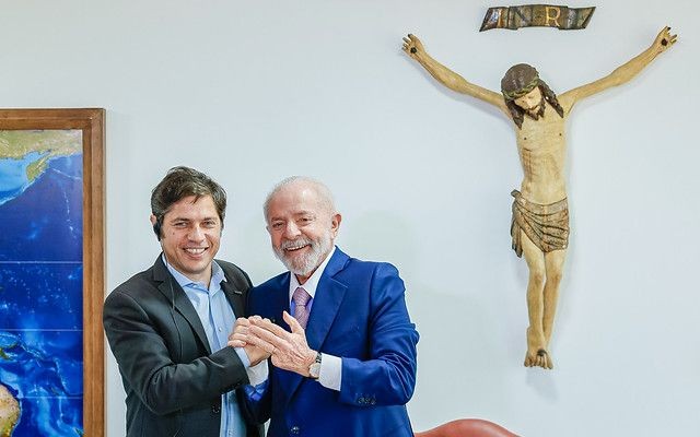 Imagem da noticia Opositor de Milei cutuca presidente da Argentina após reunião com Lula