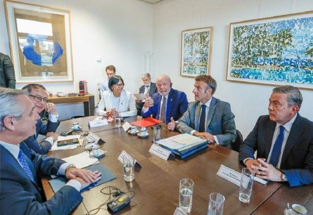 Imagem da noticia Lula e líderes estrangeiros defendem fim das sanções à Venezuela se país realizar eleições justas