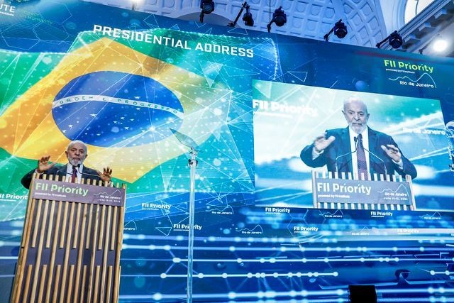 Imagem da noticia Dólar sobe após Lula criticar discussão econômica sem pensar no social