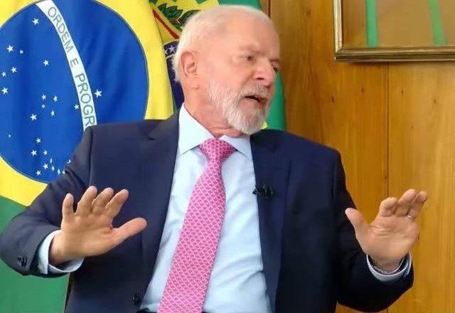 Imagem da noticia Lula mantém agenda com embaixadores no Planalto e tenta passar tranquilidade após explosões