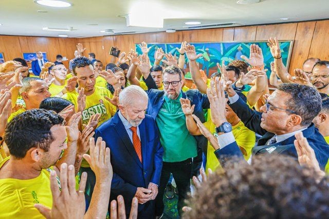 Imagem da noticia Líder evangélico que apoiou Bolsonaro elogia Lula: 'Igreja não é de direita nem de esquerda'
